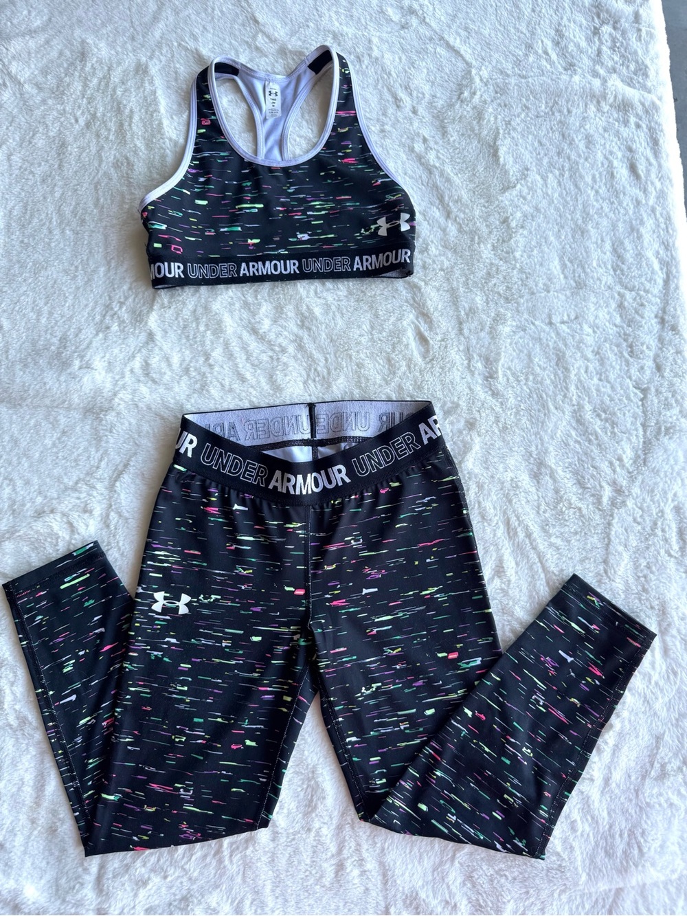 Under Armour Girls Sports Bra & Leggings Set – kids size 10/12